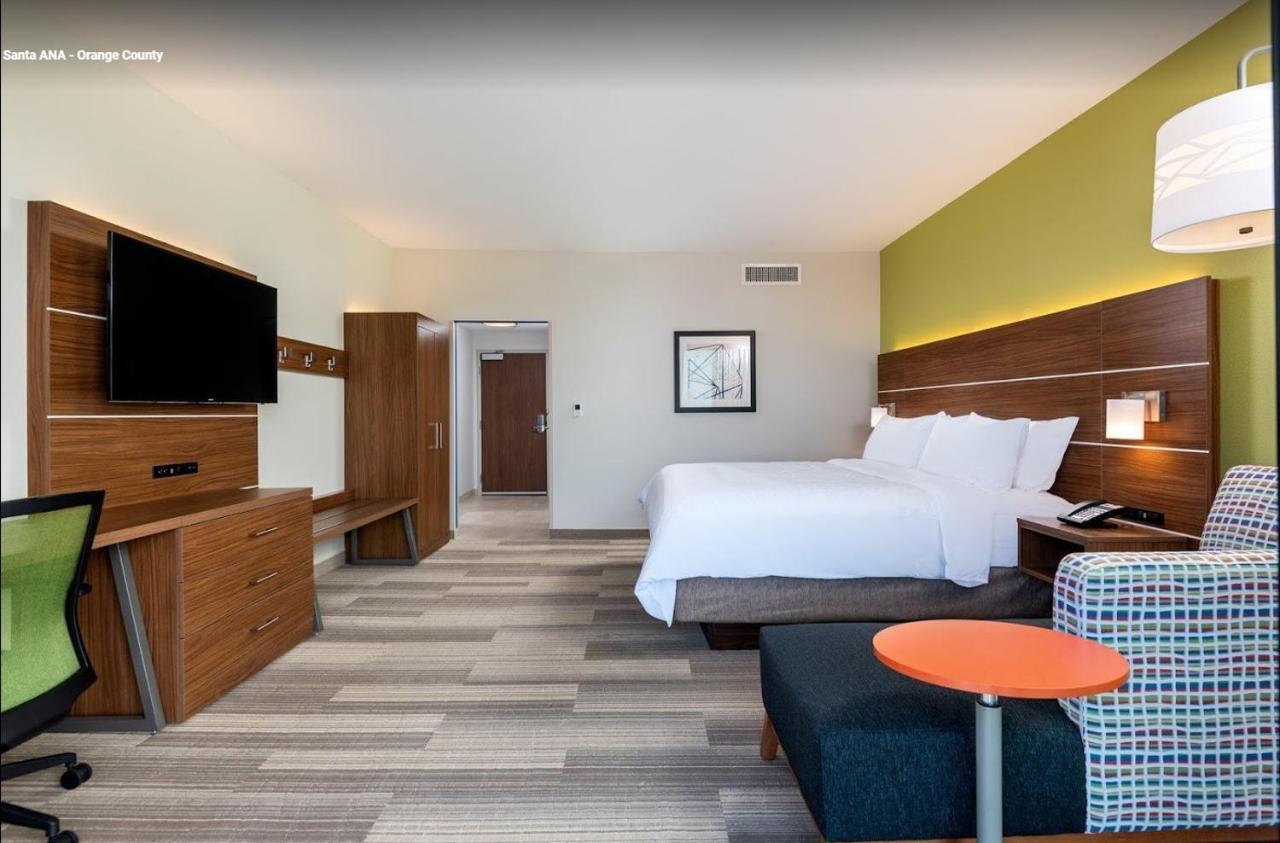 Holiday Inn Express & Suites Santa Ana - Orange County By Ihg Eksteriør bilde