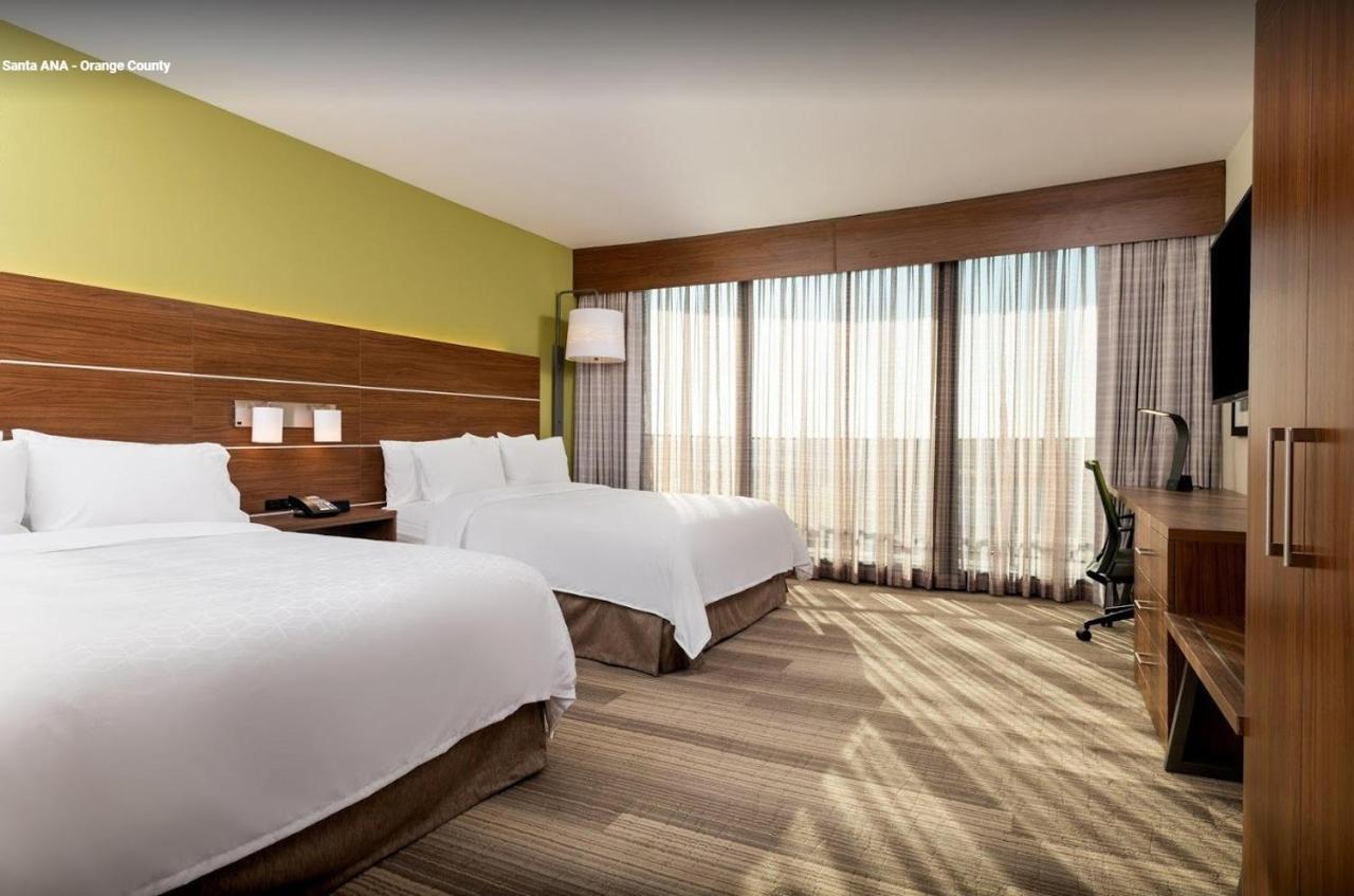 Holiday Inn Express & Suites Santa Ana - Orange County By Ihg Eksteriør bilde